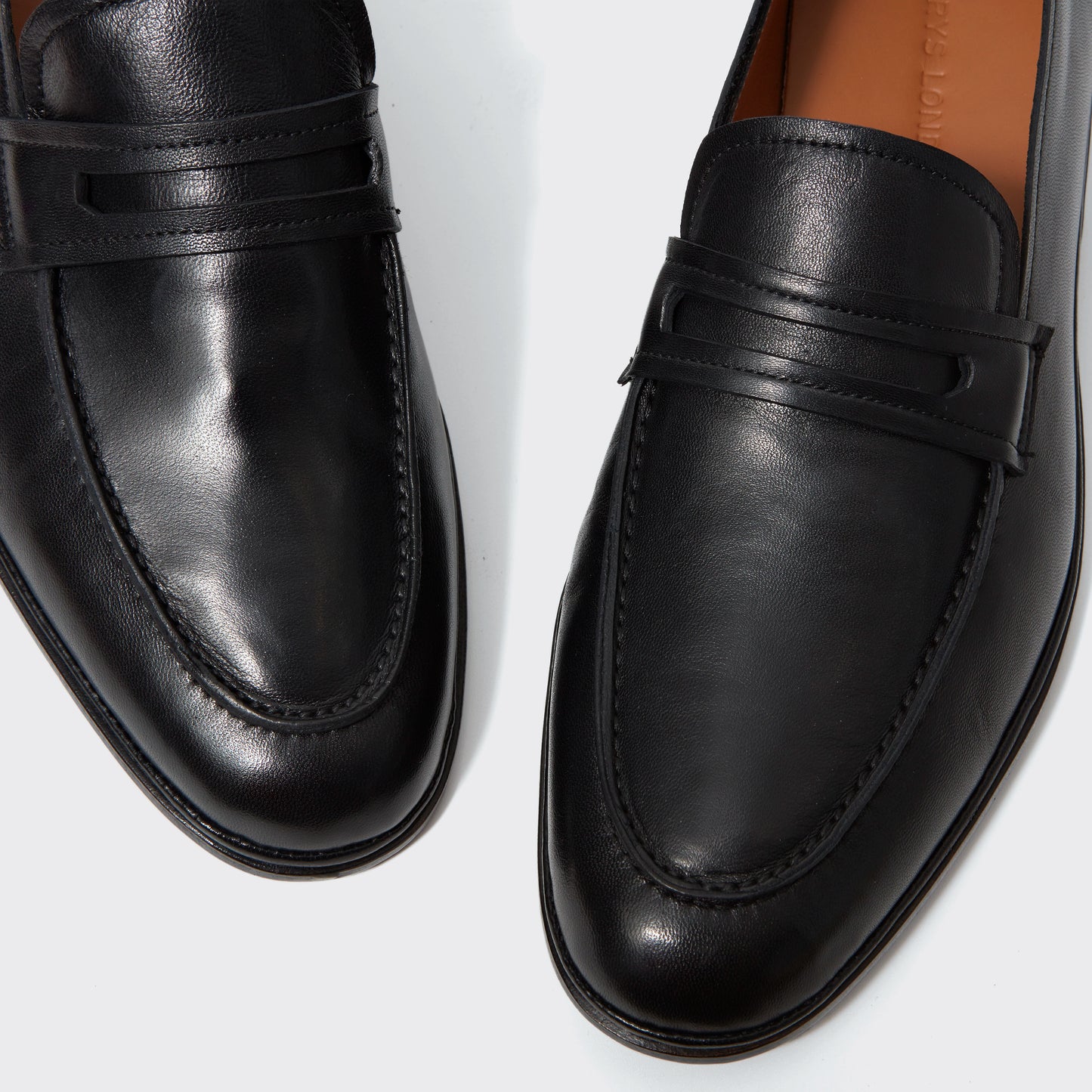Windsor Soft Leather Black