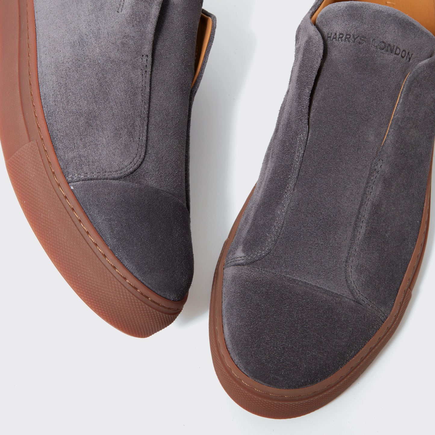 Aaron II Suede Avion