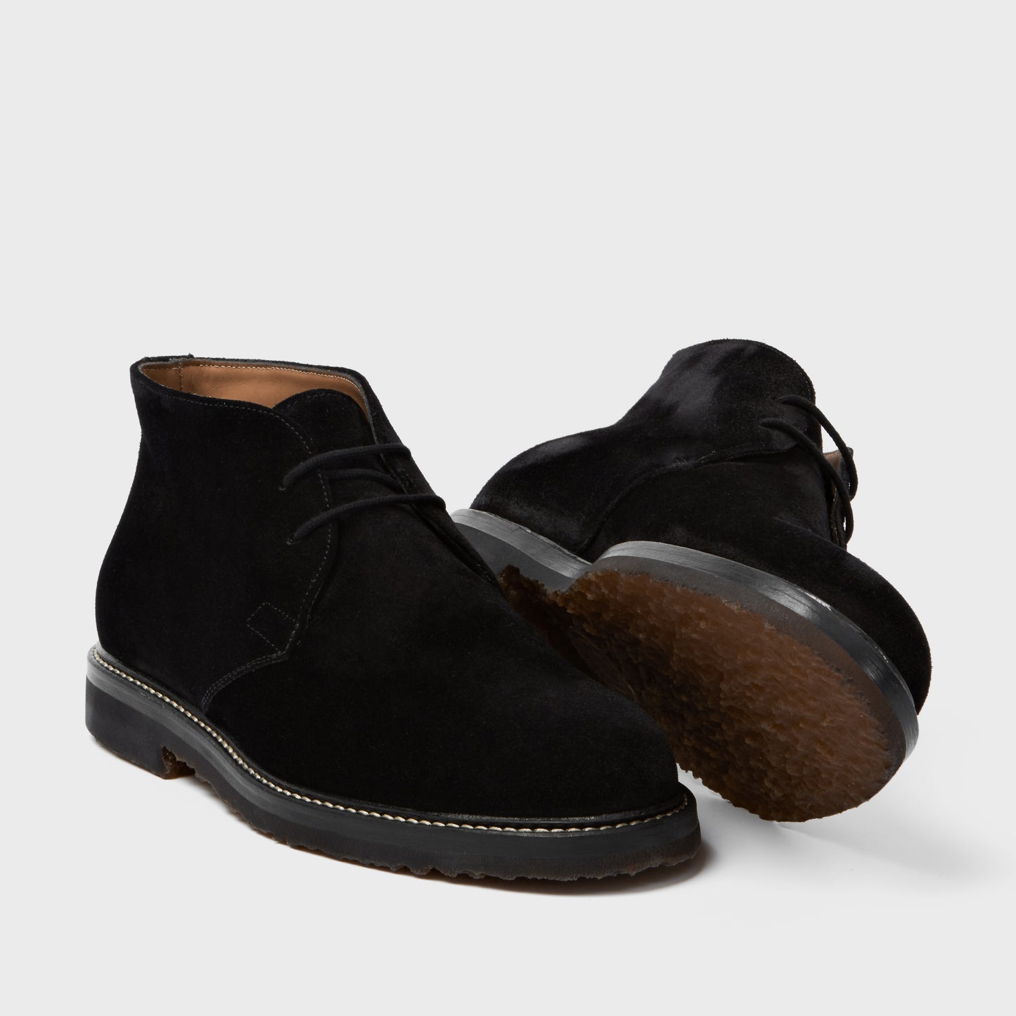 Howie Velvet Suede Black